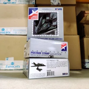 Daron Worldwide Trading F-117 Nighthawk 1:50 Vehicle