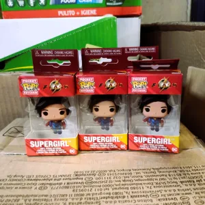 Funko POP! Keychain: DC - The Flash - Supergirl - DC Comics - Neuartiger Schl"usselanh"anger - Vinyl-Minifigur Zum Sammeln - Strumpff"uller - Geschenkidee - Offizielle Handelswaren - Minifigur