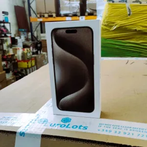 Apple iPhone 15 Pro Max (256GB) - Natural Titanium